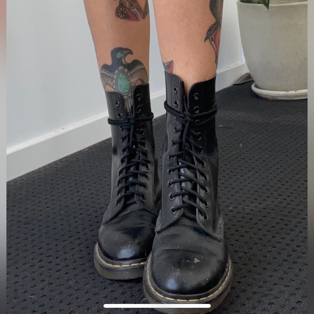 Dr Martens 10 hole boots